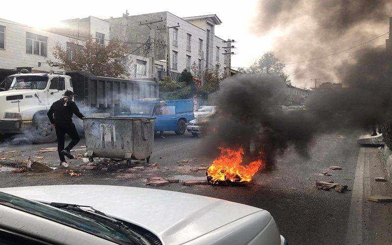 ڕۆژنامەیەکى نزیک لەڕۆحانى: خۆپیشاندەران فارس نین بەگوریس ئیعدام دەکرێن