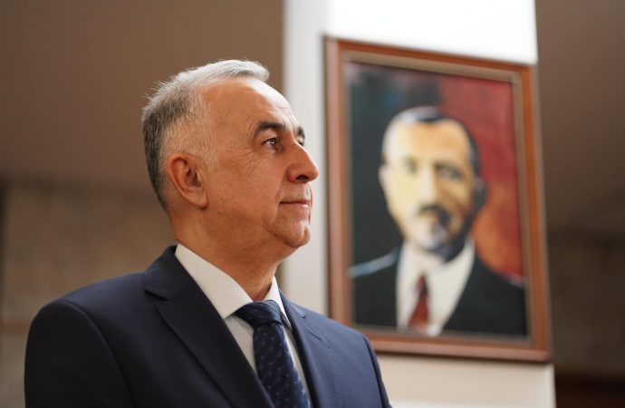 ئه‌بوبه‌كر كاروانی:هه‌رێم بڕوخێ تاڵاوی سوكایه‌تی گه‌وره‌ و مێژووی ده‌نۆشین
