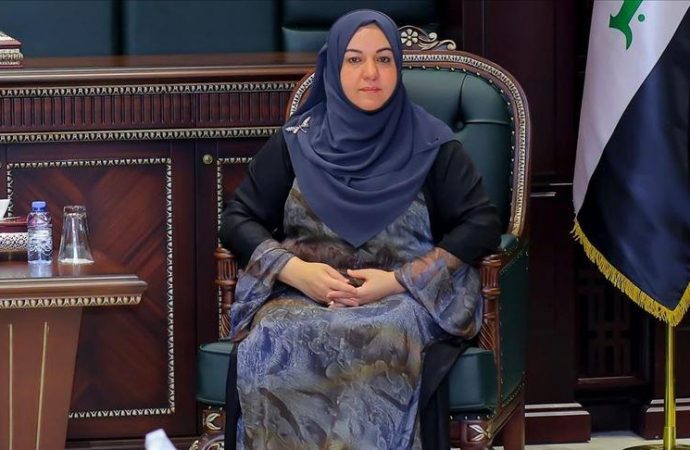 رێواز فایەق: بەگەرمی پیرۆزبایی لە گەلی