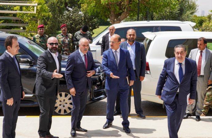 راگەیەندراوی كۆبوونەوەی هاوبەشی نێوان یەكێتی و پارتی بۆڕای گشتی