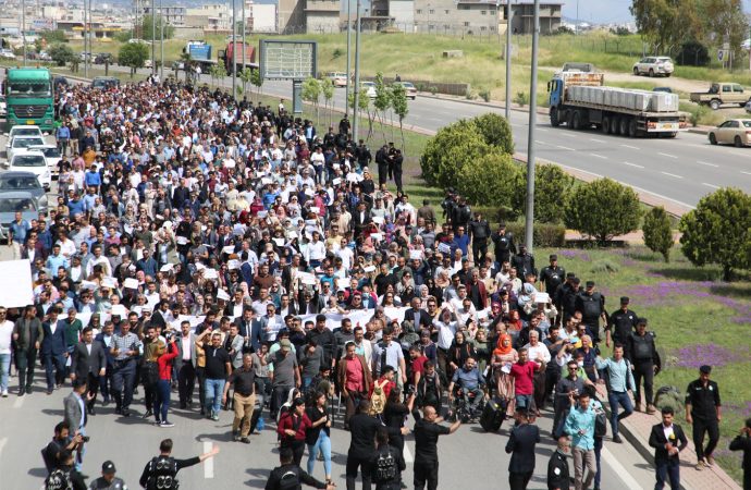 ئەنجومەنی وەزیران لەبارەی دوو داواکاری مامۆستایانی ناڕازی کۆدەبێتەوە