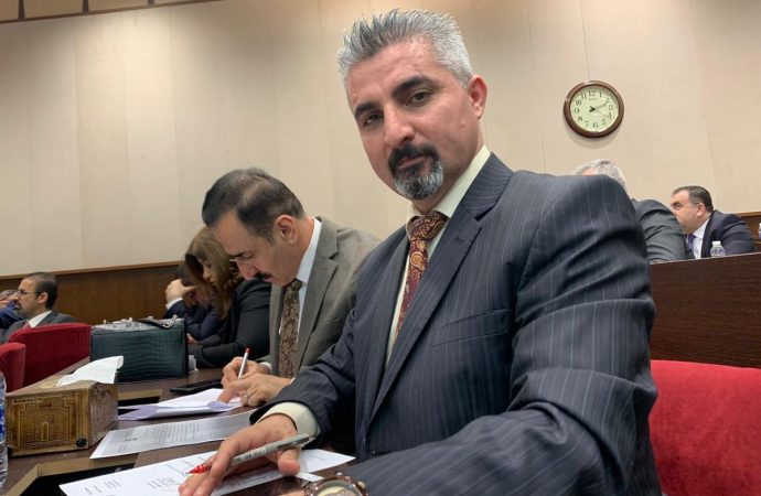 شیروان میرزا: ئەگەر حکومەتی هەرێم مووچە دابەشنەکات عێراق لەوانەیە ئەو پارەیەی ناردویەتی بلۆکی بکات 