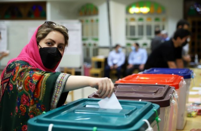 ئێران هەڵبژاردنی پێشوەختەی سەرۆکایەتی کۆمار ئەنجام دەدات
