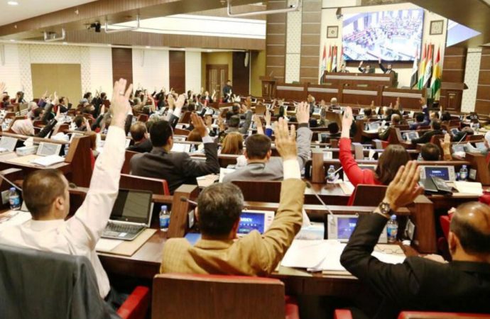 پەی: 52 ملیۆن دینار دراوه‌ته‌ هه‌ر په‌رله‌مانتارێك و ڤێللاو ئۆتۆمبێله‌كانیشیان راده‌ستنه‌كردوه‌ته‌وه‌￼