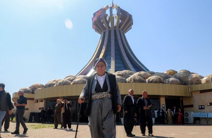 یەكێتی پرۆژەیەك بۆ بە جینۆسایدناساندنی كیمیابارانی هەڵەبجە دەداتە پەرلەمانی سویسرا